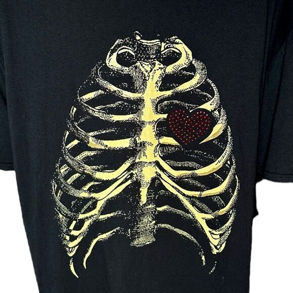 Boohoo Mens Black Oversized Skelton Heart Rhinestone T-Shirt - Picture 5 of 6